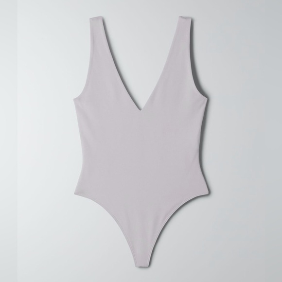 Aritzia Babaton Contour Light Grey V Neck Bodysuit - Picture 2 of 3